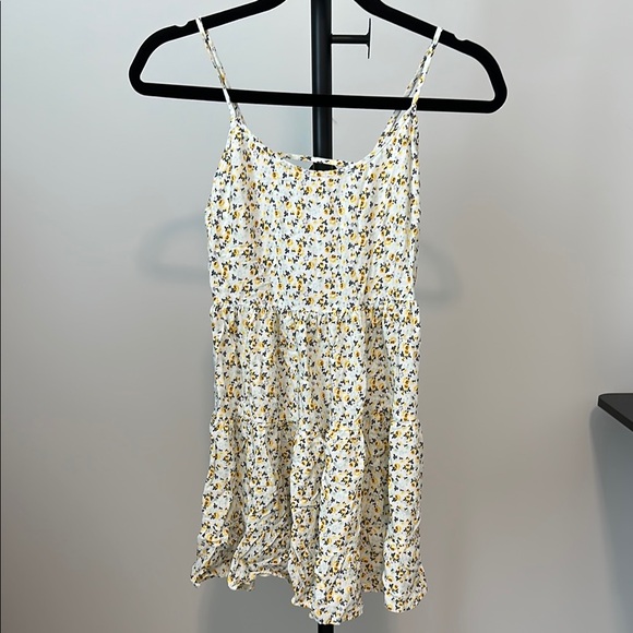Divided Camisole White and Yellow Top - Picture 1 of 8